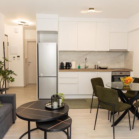 Velvet Luxury Apartments In The City Center By Binobi! سالونيك المظهر الخارجي الصورة
